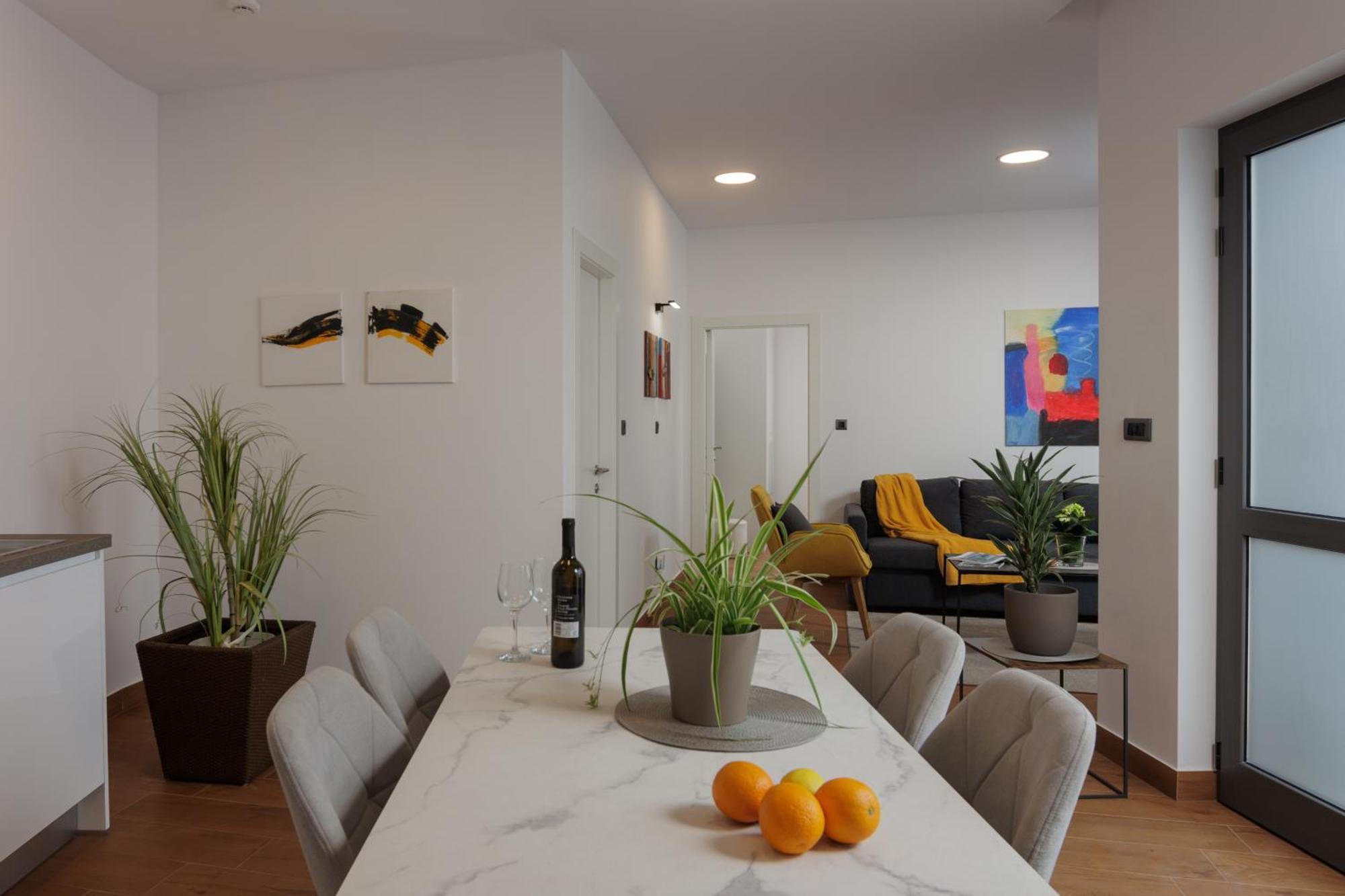 Terra 5 Deluxe Apartment On The Ground Floor With Private Parking Rijeka Eksteriør bilde